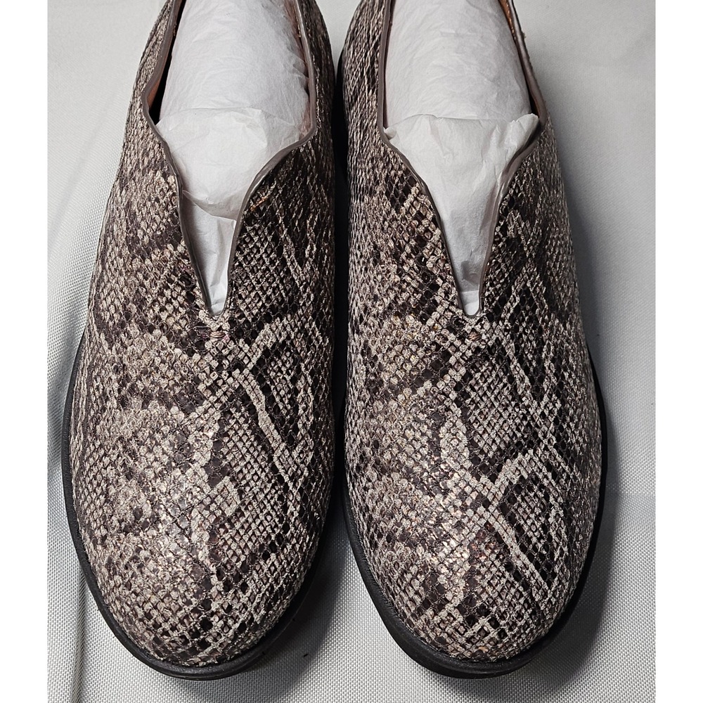 Gentle Souls by Kenneth Cole Hanna Rose Gold Snakeskin Slip On Loafers Shoes 6.5